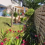 度假居 Charming House 3 Bedrooms *